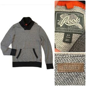 Roots Canada 🇨🇦 Gray and Black Crewneck 100 % Cotton Mens Cozy Classic Sweater